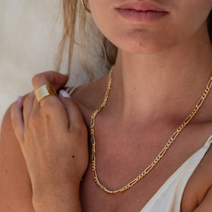 Minimalist Figari Chain Necklace - Gold