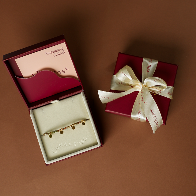 Sienna Sol Bracelet Gold in Packaging Luna and Rose