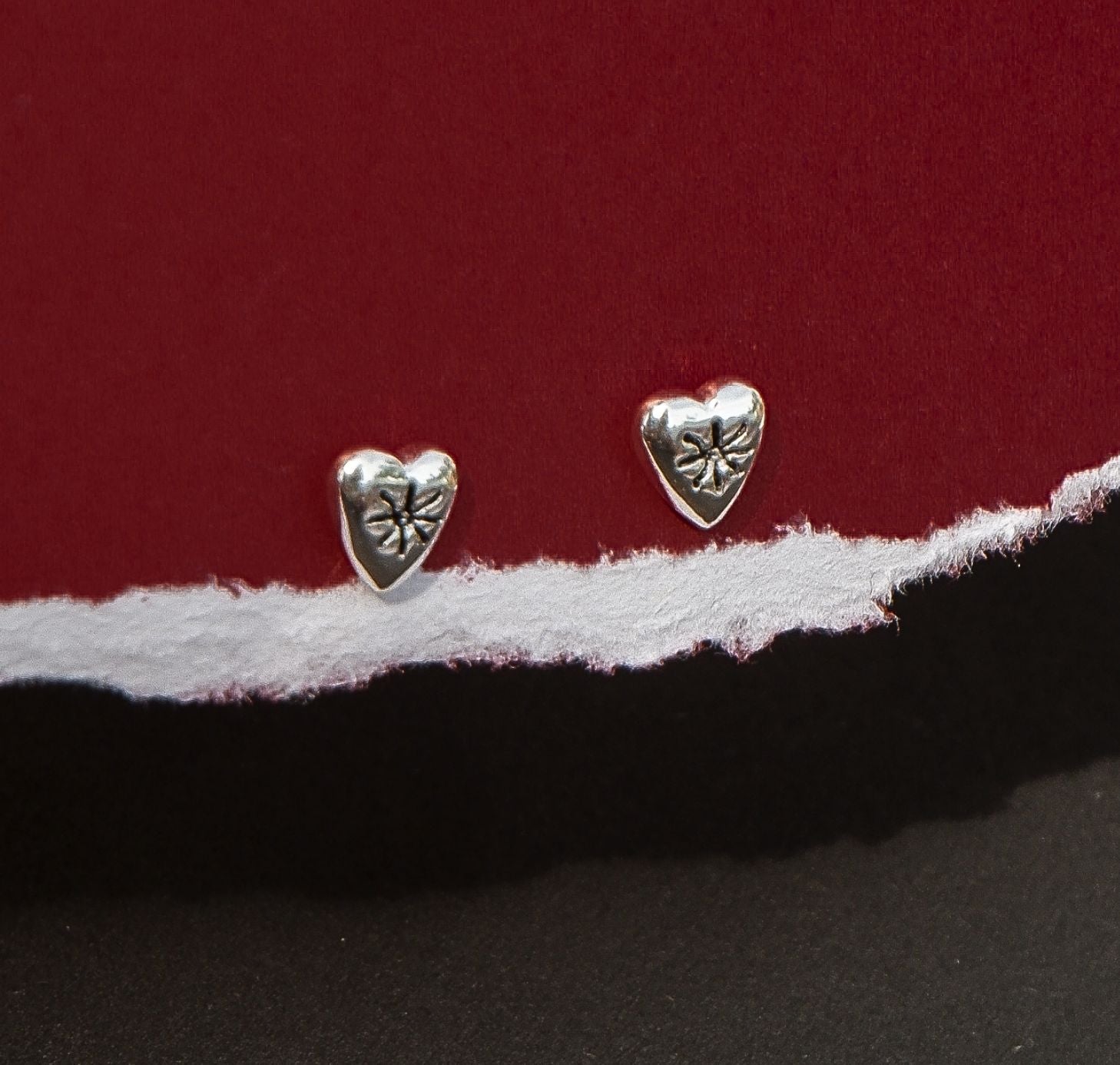 Love burst silver stud earring