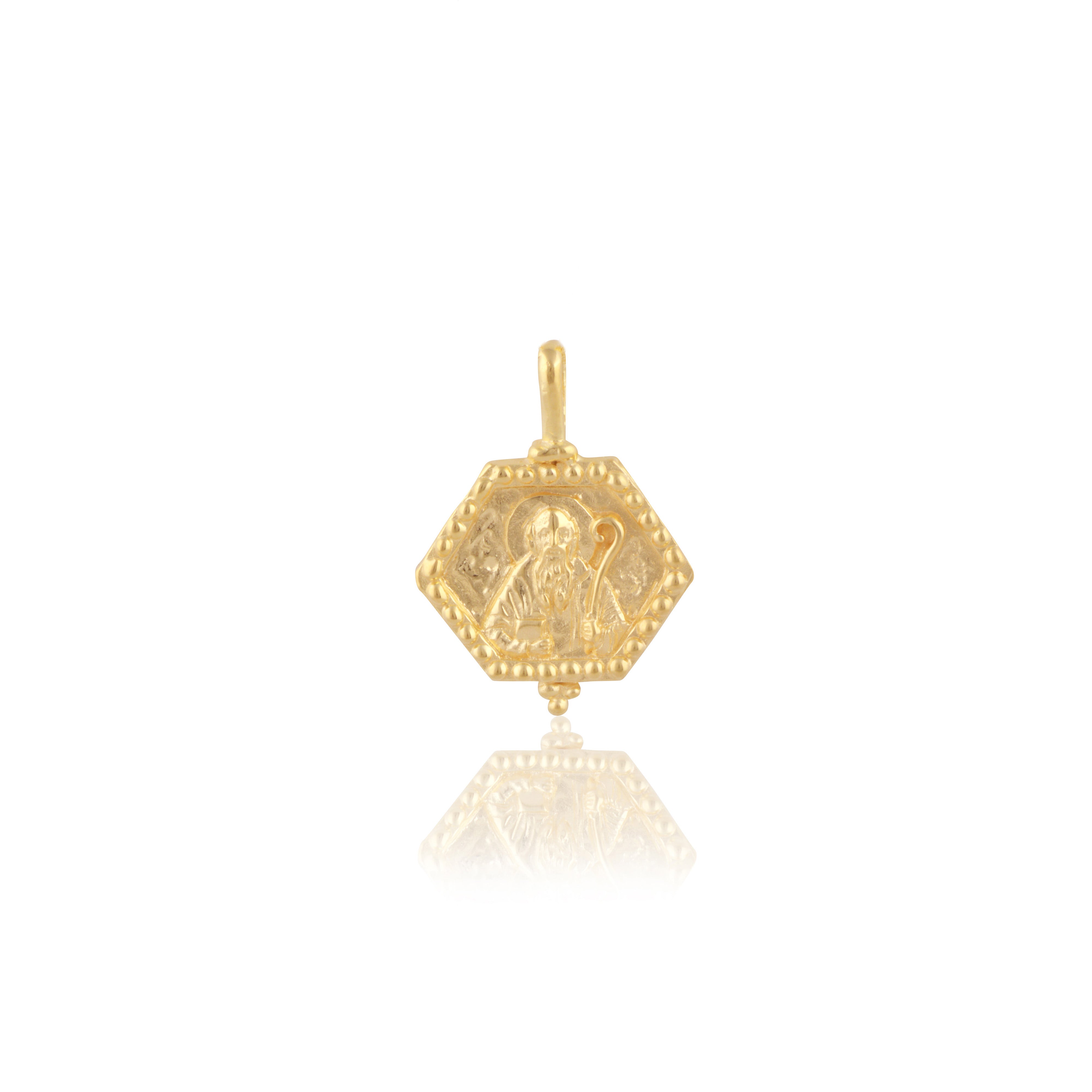 St_Benedict charm gold  in white background