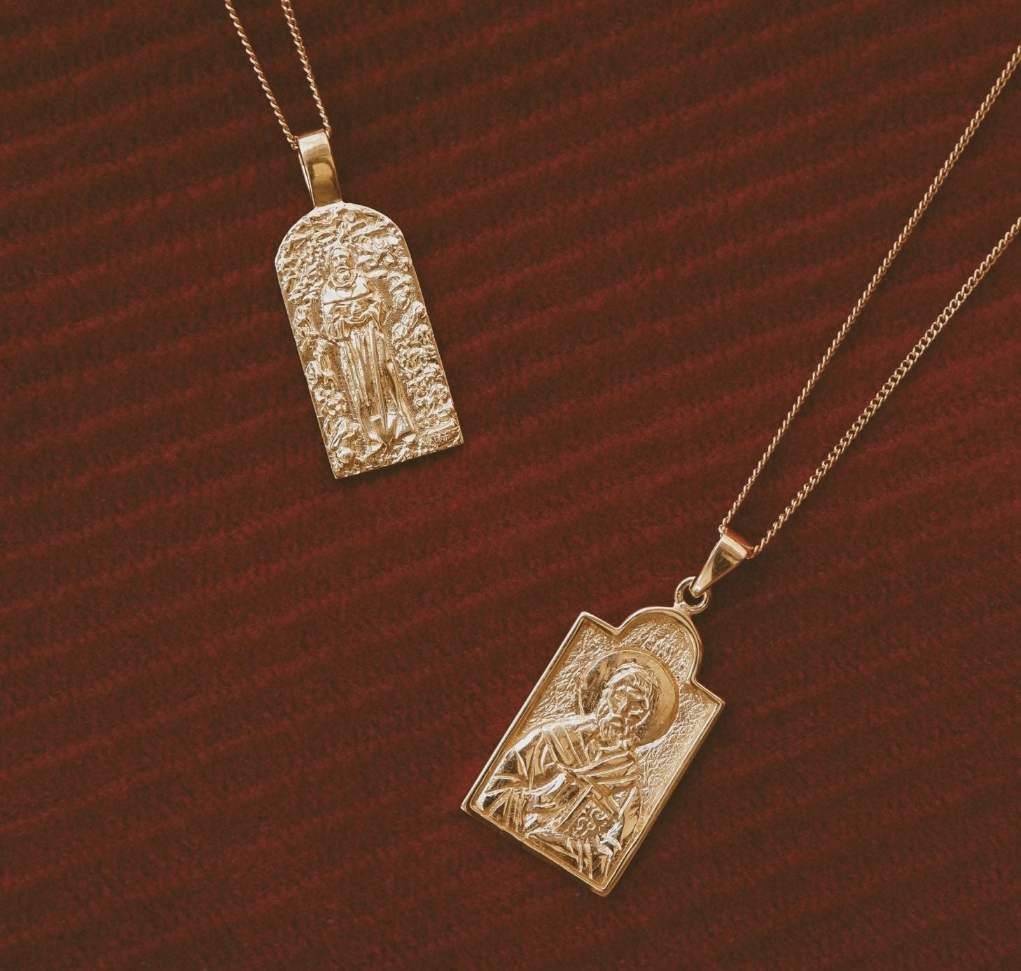 St Fiacre and St Nicholas  necklace Gold