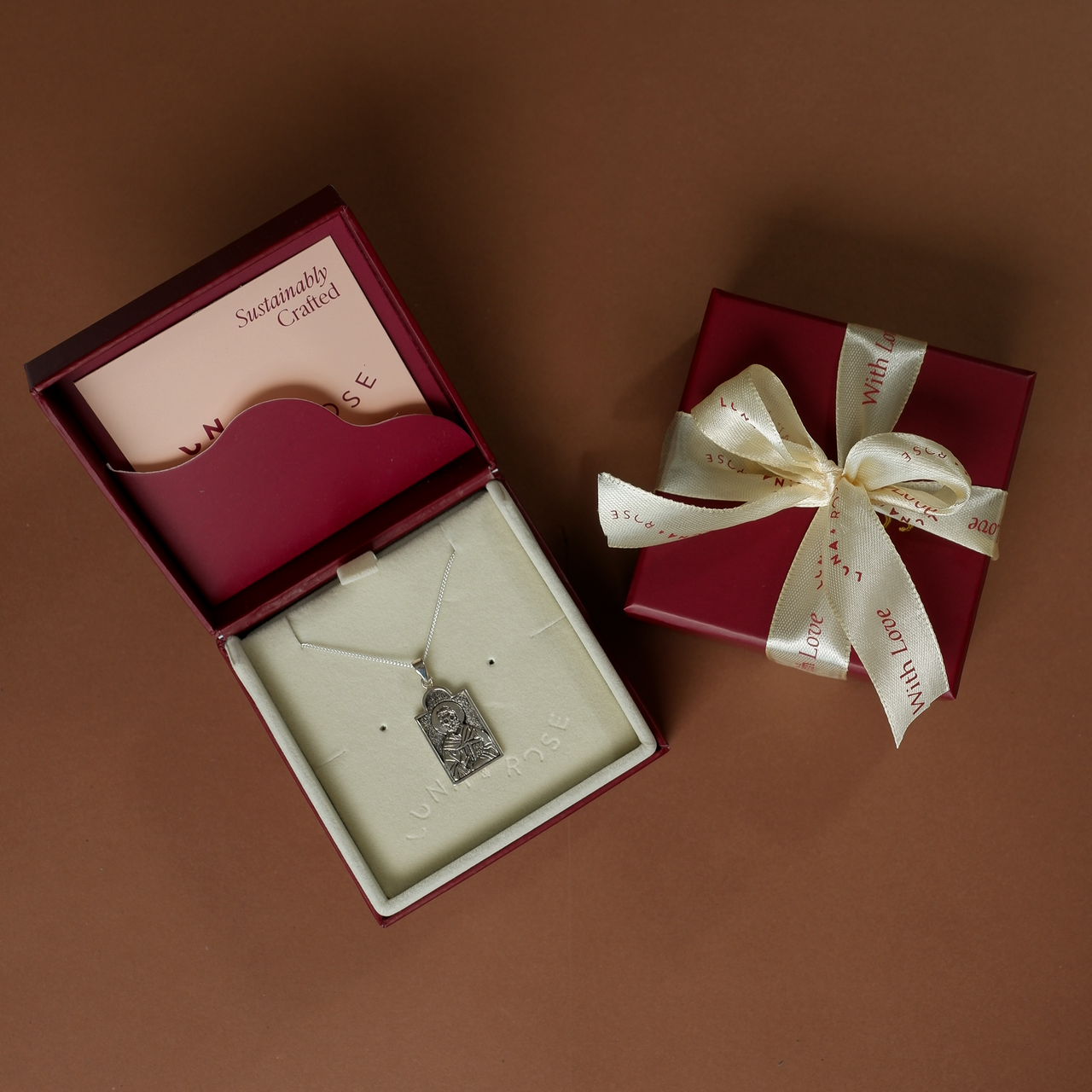 St Nicholas pendant silver in packaging luna and rose