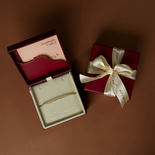 The Billy Blush Bracelet Silver in Packaging Luna and Rose