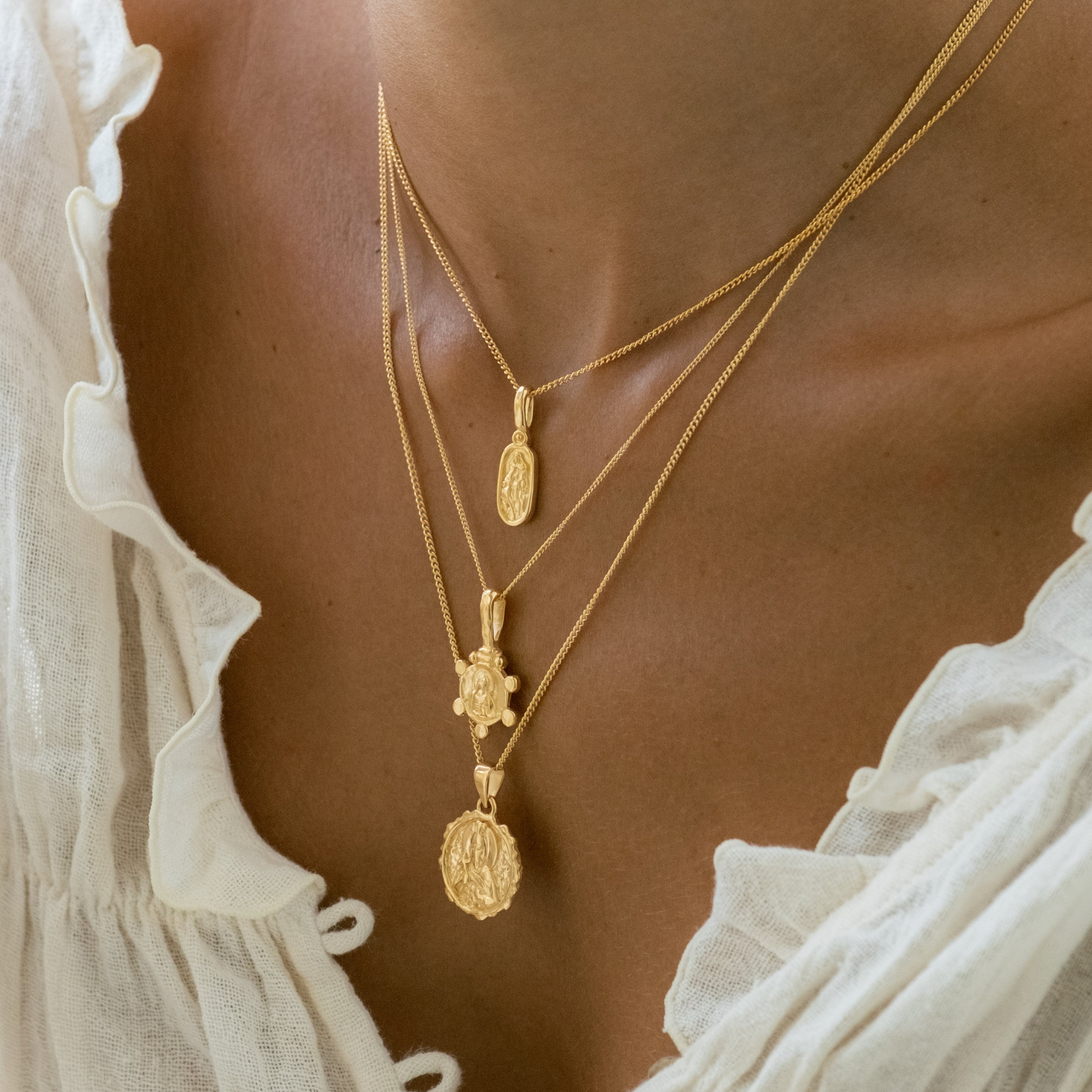 9KT SOLID GOLD Mary Magdalene - Symbol of Power, Grace, Loyalty & Adve