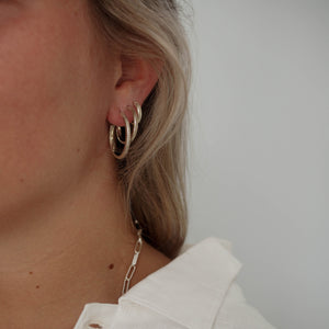 The MET Stripe Thin Earrings 12mm - Silver