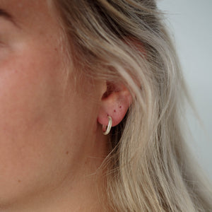The MET Stripe Thin Earrings 12mm - Silver