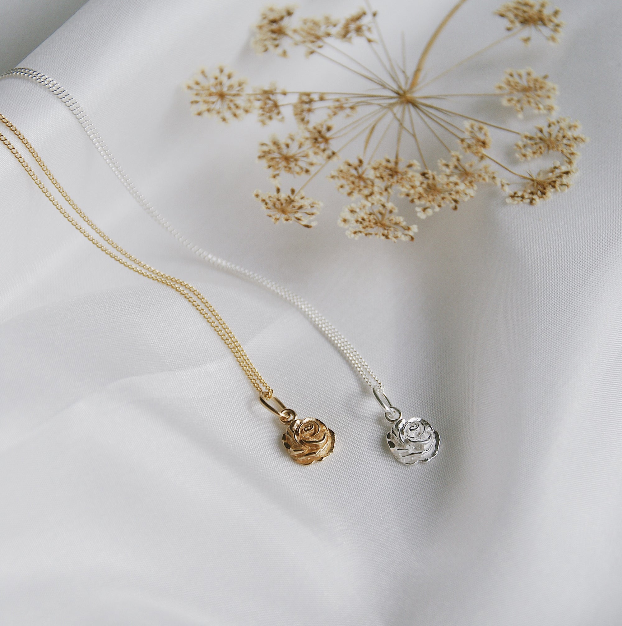 Luna & Rose Desert Rose Necklace in Silver