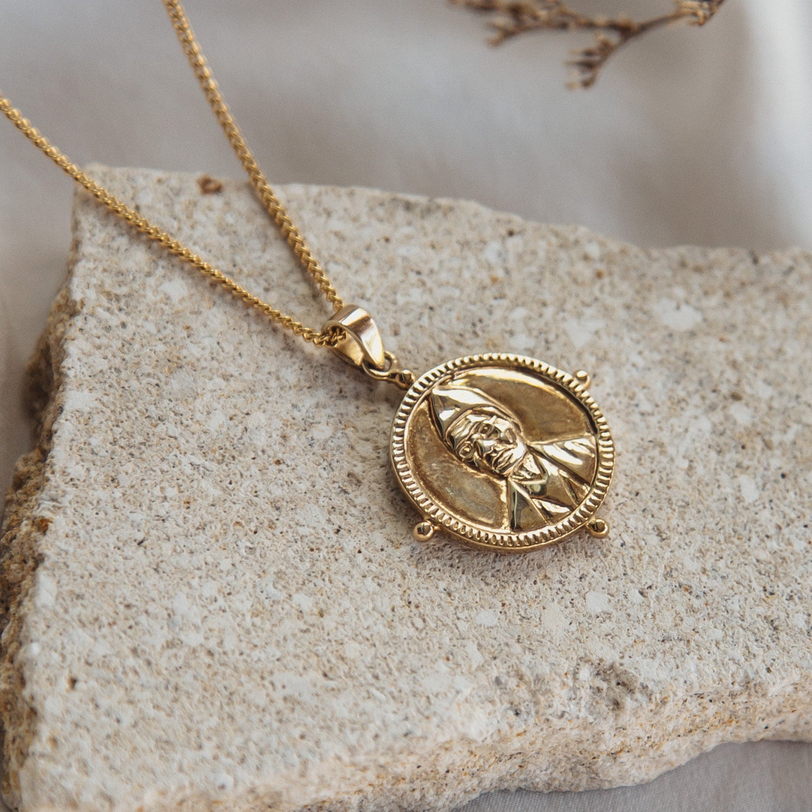 SOJOURNER TRUTH Motherhood Strength Hopi Symbol Necklace in 18kt Gold