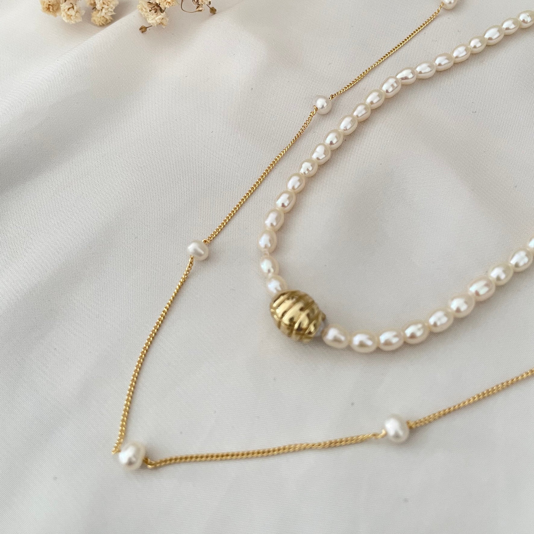 Pearly Whites Necklace - GOLD - Luna & Rose Jewellery