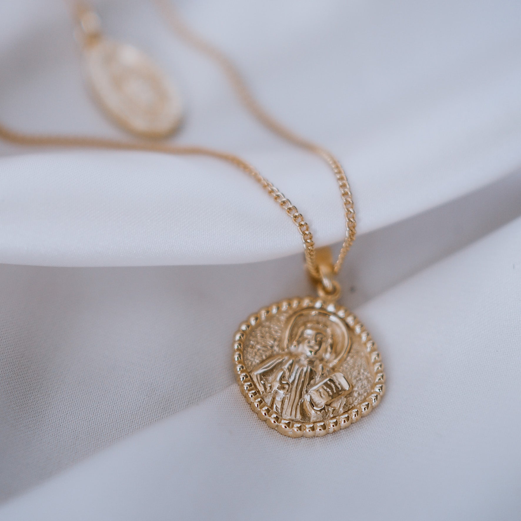Solid 9kt Gold St John Friendship Pendant Necklace